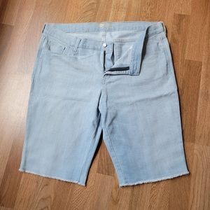 16 Old Navy the flirt Jean Shorts with cute cut hem